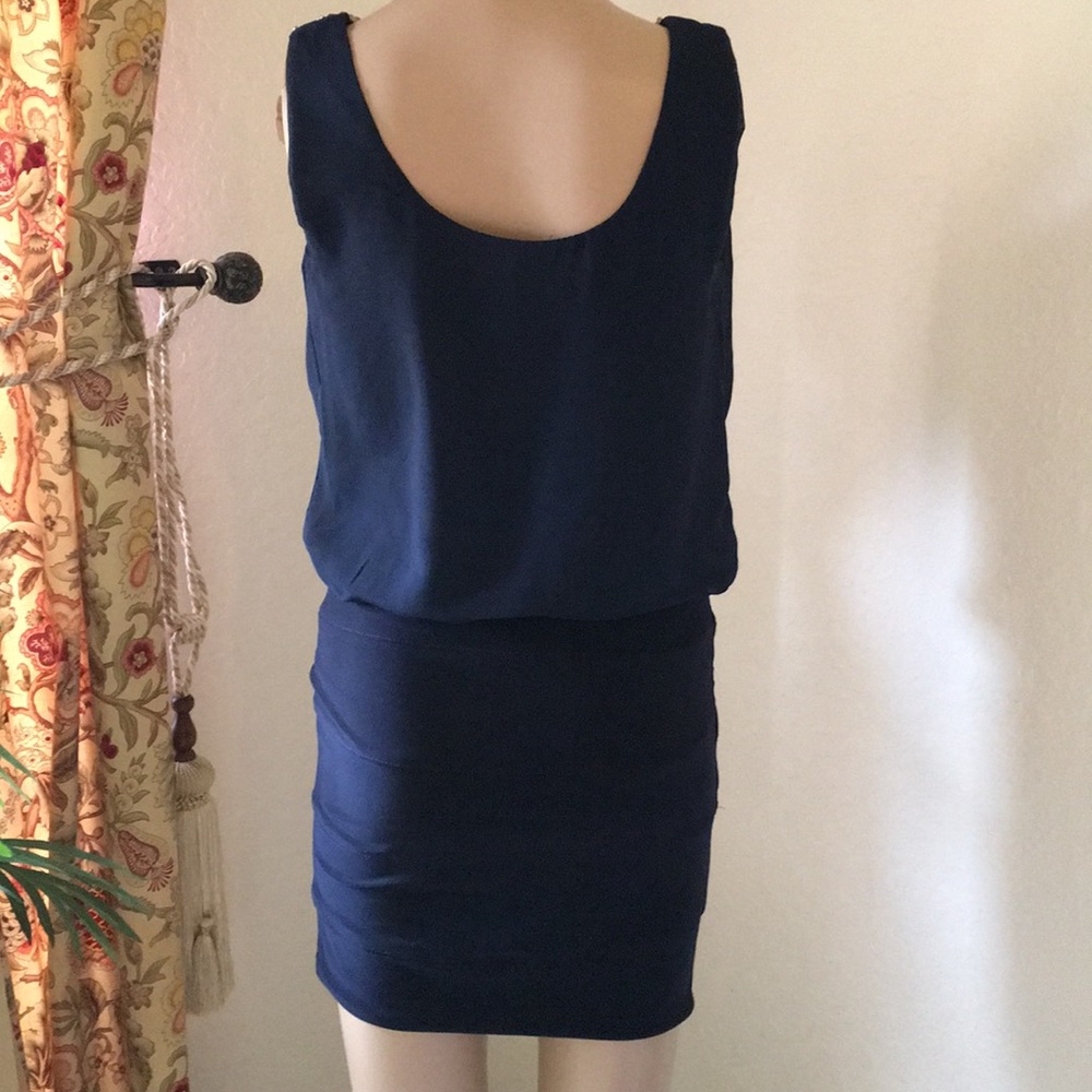 Mini dress - Picture 2 of 2